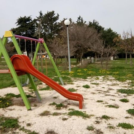 ホテル モバイル ホームズ ペロス ザトン エクステリア 写真